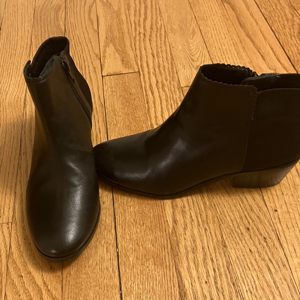 Jack Rogers Black Leather Ankle Booties